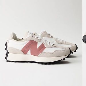 New Balance 327